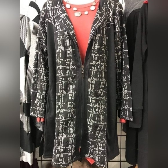 TRÏBE Full zippered Black & Gray Dress Jacket Coat Size Small NWT - Picture 5 of 8